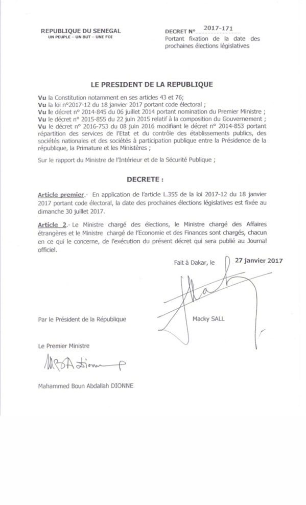 POLITIQUE : Macky fixe la date des législatives le 30 juillet 2017 POLITIQUE : Macky fixe la date des législatives le 30 juillet 2017