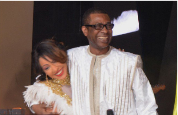 Emotion au Grand théâtre : Youssou Ndour fait pleurer Viviane... Emotion au Grand théâtre : Youssou Ndour fait pleurer Viviane...