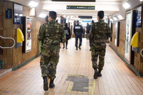 Strasbourg : Un homme tente d'arracher l’arme d’un militaire dans la gare Strasbourg : Un homme tente d'arracher l’arme d’un militaire dans la gare
