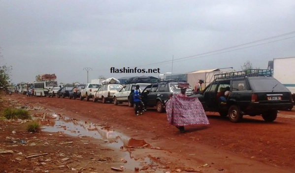 La Casamance asphyxiée : Les deux bateaux en panne, le prix du transport routier double en cette veille de fête La Casamance asphyxiée : Les deux bateaux en panne, le prix du transport routier double en cette veille de fête