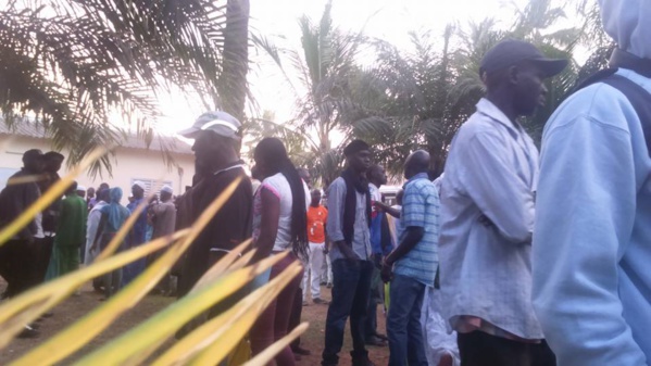 Urgent : La carte d’identité Biométrique fait un mort à Ziguinchor