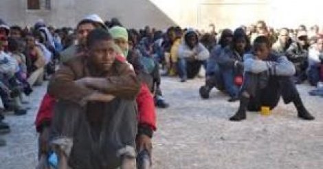 70 corps de migrants découverts sur une plage libyenne