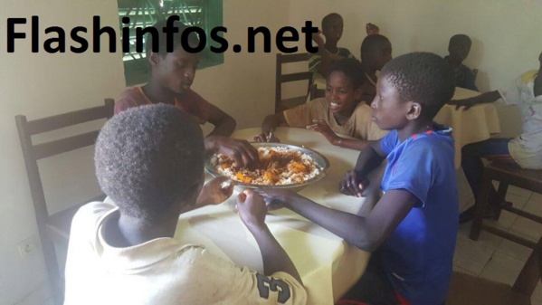 Ziguinchor : Les « Enfants-Talibés » invités à table dans un Resto de luxe