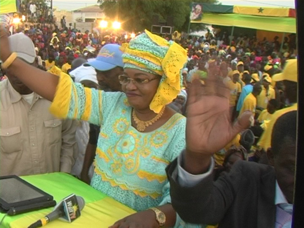 AÏDA MENACE LE PDS ET AVERTIT MACKY : 