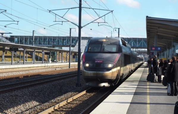 Narbonne: Elle veut sauter en marche, le train lui sectionne les deux jambes