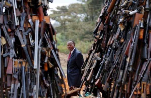 Kenya : Décès soudain du ministre de l'Intérieur à l'hôpital Kenya : Décès soudain du ministre de l'Intérieur à l'hôpital