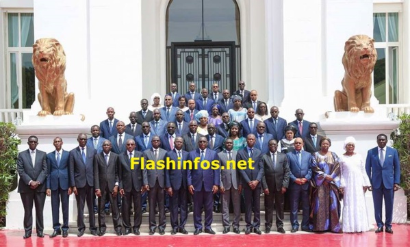 Le Ministre Abdoulaye Diop à sa 1ère Réunion du Conseil des Ministres (Images)