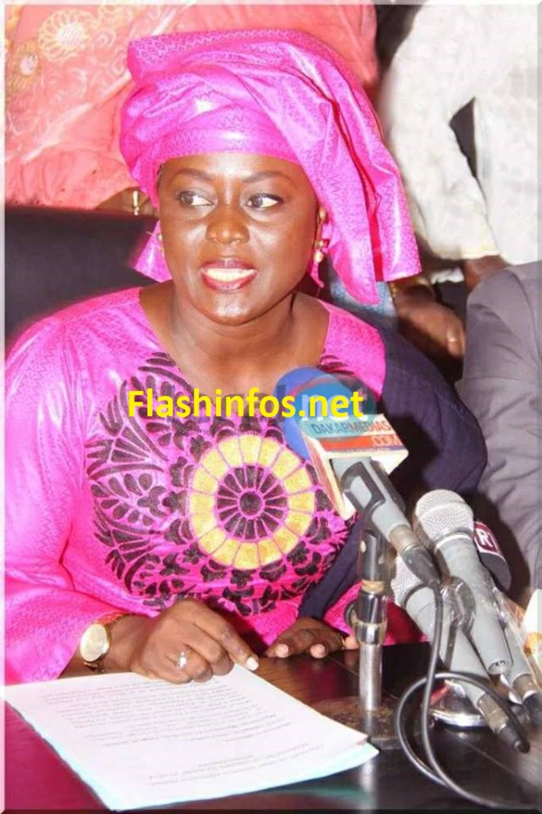 Photos : Angélique Manga en mode passation service
