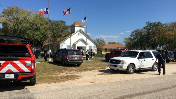 Etats-Unis: une fusillade fait 26 morts dans une église du Texas