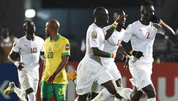 AFRIQUE DU SUD : Les Lions mènent les Banafa-Banafa par 2 buts 0 à la mi-temps