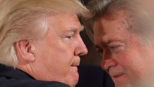 Etats-Unis: entre Trump et Bannon, la guerre est déclarée