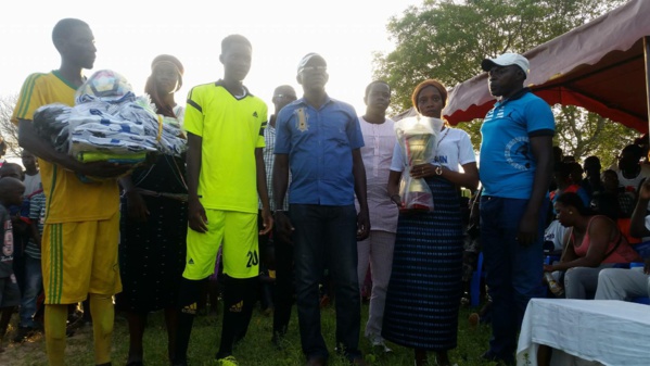 Oussouye : FC-Santhiaba remporte le trophée Idrissa Sané pour la Paix et le Développement... Oussouye : FC-Santhiaba remporte le trophée Idrissa Sané pour la Paix et le Développement...