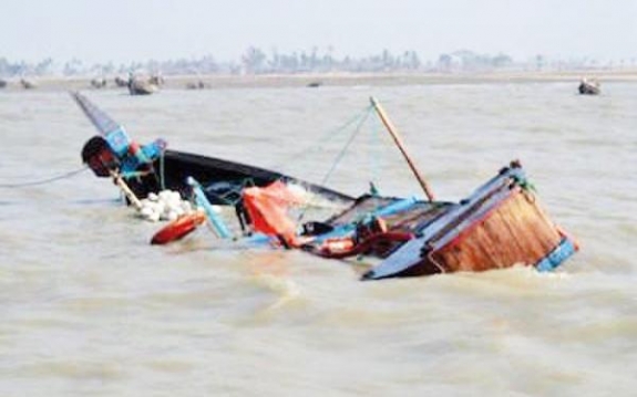 Podor : Trois membres d’une famille décèdent dans le chavirement d'une pirogue Podor : Trois membres d’une famille décèdent dans le chavirement d'une pirogue