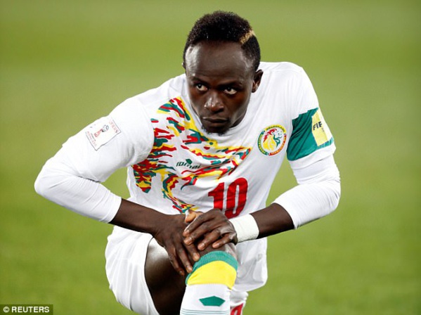 Sénégal - Soudan : Sadio Mané déplore la pelouse du stade Léopold Sédar Senghor
