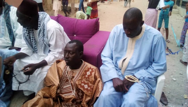 Le Marabout Elhadj Sidya Dramé reçu par les femmes "Talibés" de Niary-Tally