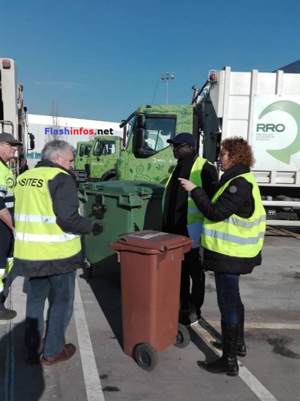 Collecte et transport d'ordures : La Ville de Ziguinchor réceptionne 2 Camions-tasseurs offerts par la mairie de VIC en Espagne