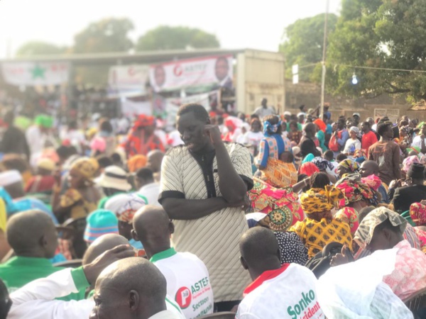 Ziguinchor : Les premières images du meeting de Sonko à la place Bambaya 