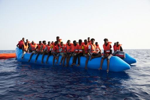 Libye: 62 corps de migrants repêchés après le naufrage jeudi au large de Khoms Libye: 62 corps de migrants repêchés après le naufrage jeudi au large de Khoms
