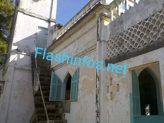La grande Mosquée de Ziguinchor menacée de ruine....L'Etat interpellé... La grande Mosquée de Ziguinchor menacée de ruine....L'Etat interpellé...