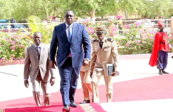 Macky Sall reprend les conseils des ministres décentralisés