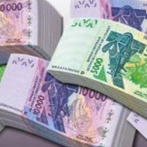 Elle retire 1.500.000f dans le compte de son défunt amant Elle retire 1.500.000f dans le compte de son défunt amant