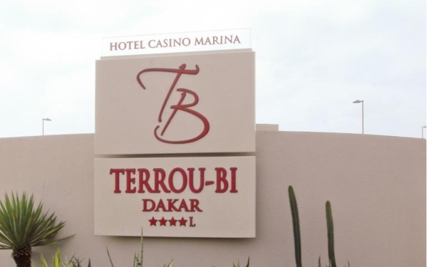 Plus de 150 travailleurs du l'hôtel Terrou--Bi licenciés 