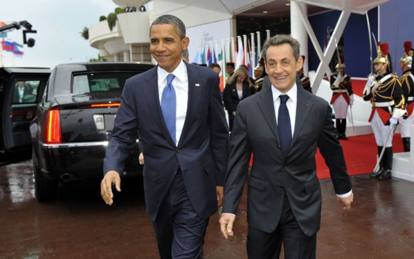 Obama : "Nicolas Sarkozy bombe le torse comme un petit coq" 