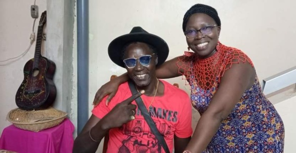 Paco Diatta et des artistes de la Casamance lancent "Vivre avec Covid-19"  Paco Diatta et des artistes de la Casamance lancent "Vivre avec Covid-19"
