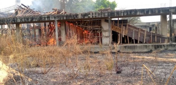 Ziguinchor : Un incendie déclaré sur un chantier de l'université Assane Seck