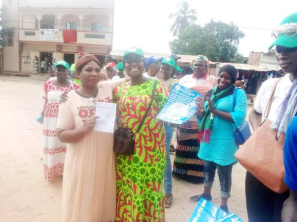 Ziguinchor : Quand la caravane de Bunt-Bi croise celle de Yewwi Askan Wi... Ziguinchor : Quand la caravane de Bunt-Bi croise celle de Yewwi Askan Wi...