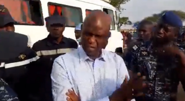 Plus de 20 morts dans un accident à Sakal : Mansour Faye et Antoine Diome déjà sur les lieux Plus de 20 morts dans un accident à Sakal : Mansour Faye et Antoine Diome déjà sur les lieux