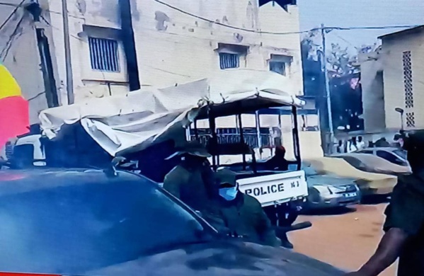 Ça chauffe à la Patte'd'Oie : Sonko et ses militants gazés par la police 