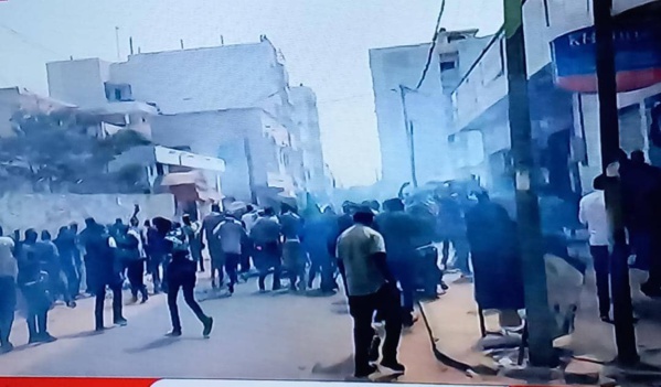 Ça chauffe à la Patte'd'Oie : Sonko et ses militants gazés par la police 