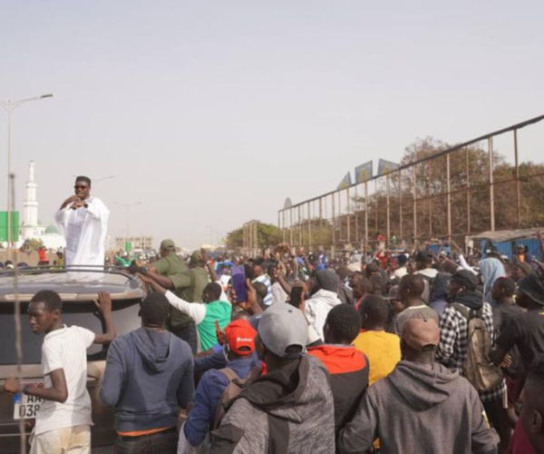 Mbacké : Sonko draine une foule en liesse