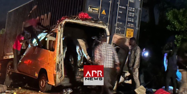 Côte d'Ivoire: 15 morts dans un accident entre un minibus et un camion