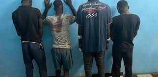 Domicile de Doudou Ka attaqué à Ziguinchor : 4 suspects arrêtés avec des armes et des cocktails Molotov Domicile de Doudou Ka attaqué à Ziguinchor : 4 suspects arrêtés avec des armes et des cocktails Molotov