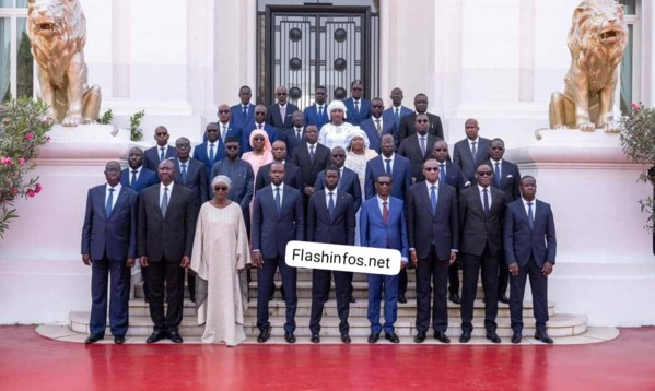 Officielle : La Photo du nouveau gouvernement après le 1er Conseil des Ministres