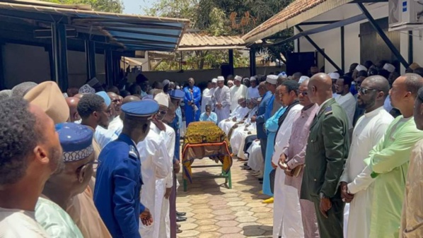 Hôpital Principal de Dakar: Les images de la levée du corps de l'ancien Premier Mahammed Boun Abdallah Dionne (Photos)