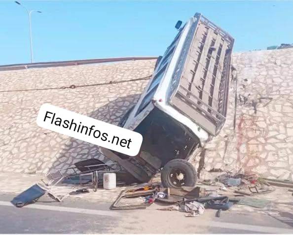 Pikine : Un car “Ndiaga-Ndiaye” se renverse près du Technopole, 30 blessés dont 7 graves Pikine : Un car “Ndiaga-Ndiaye” se renverse près du Technopole, 30 blessés dont 7 graves