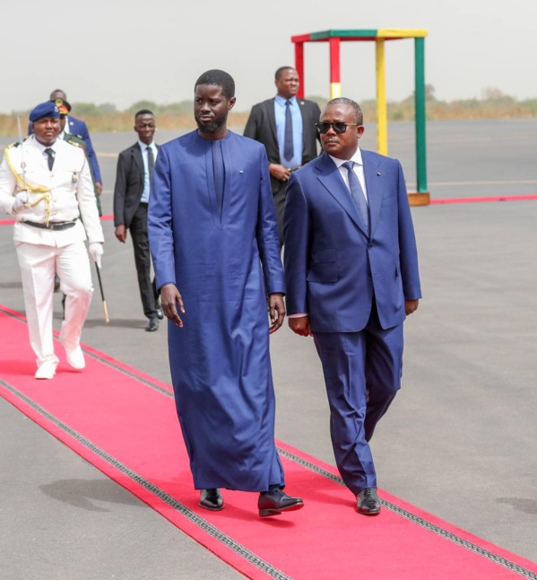 Bissau : Diomaye Faye et Emballo Cissokho ont discuté des ”sujets visant à renforcer leurs relations séculaires”