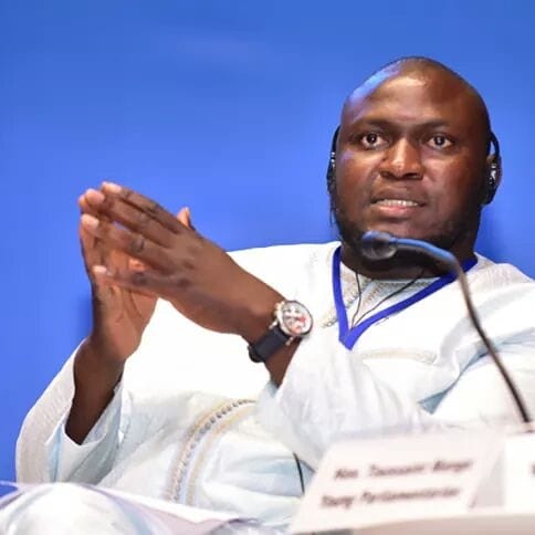 LONASE : Dr Toussaint MANGA remplace Doura BALDE LONASE : Dr Toussaint MANGA remplace Doura BALDE