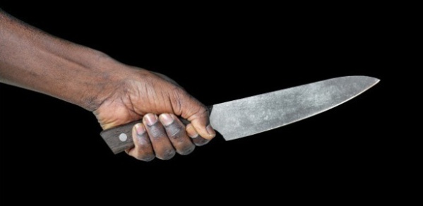 Horreur à Kafountine : une femme enceinte tuée à coups de couteau dans son lit et devant ses deux enfants Horreur à Kafountine : une femme enceinte tuée à coups de couteau dans son lit et devant ses deux enfants