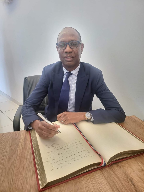 Consulat du Sénégal à Paris : Le Consul Amadou Diallo annonce son départ...