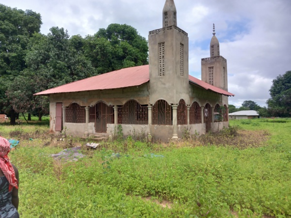 Nord-Sindian : Le DG de L'ANRAC au chevet des familles déplacées de Madjédiame (Djibidione)