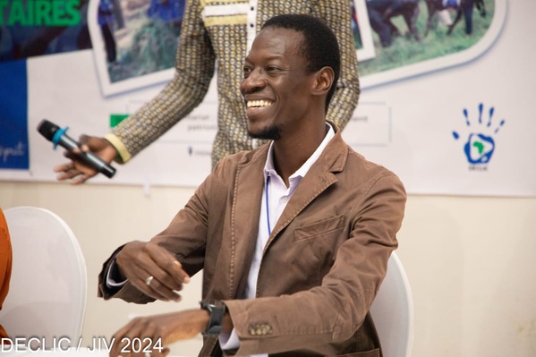 Retour en images sur la célébration de la Journée internationale des Volontaires ce jeudi à Ziguinchor, organisée par DECLIC