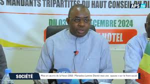 Vagues de licenciements : le HCDS en médiation pour une solution équitable Vagues de licenciements : le HCDS en médiation pour une solution équitable