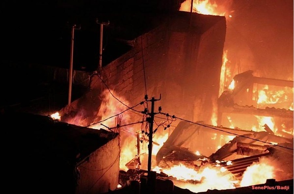Mali : Incendie au Grand marché de Bamako.