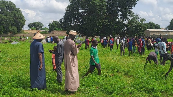 Keur-Madiabel : un don médical du maire Abdoulaye Diatta et une vaste mobilisation citoyenne Keur-Madiabel : un don médical du maire Abdoulaye Diatta et une vaste mobilisation citoyenne