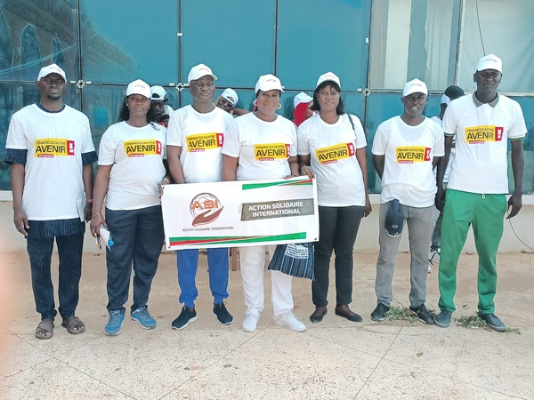 Dakar : Une grande marche pour la justice climatique Dakar : Une grande marche pour la justice climatique