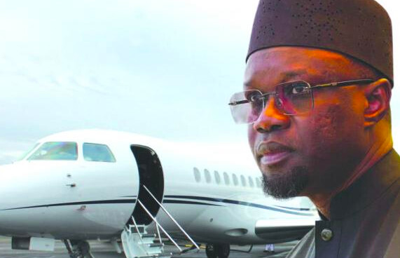 Madiambal Diagne : « Le PM Sonko a décollé à 17h25 mn de l'aéroport L. S. Senghor à destination de Abu Dhabi »